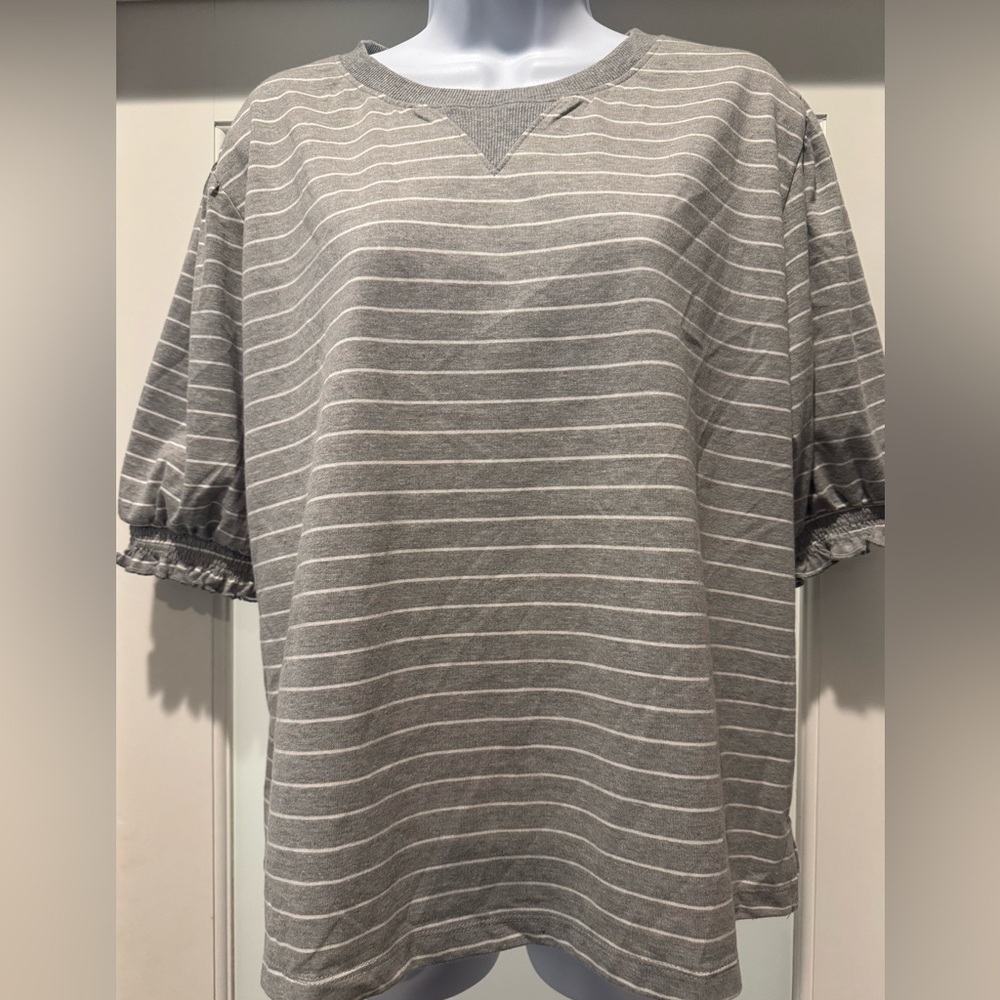 WishList Gray Striped Puff Sleeve Top Size L NWT Casual Soft Tee